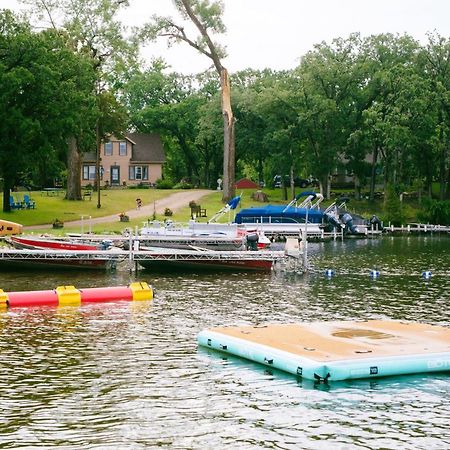 Swan Lake Resort & Campground Fergus Falls Buitenkant foto