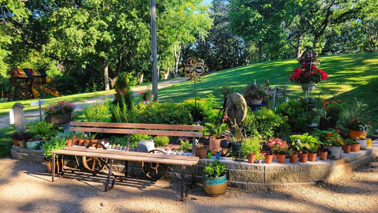 Swan Lake Resort & Campground Fergus Falls Buitenkant foto