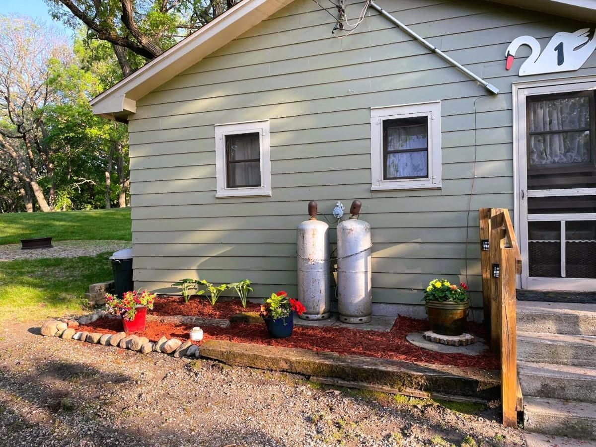 Swan Lake Resort & Campground Fergus Falls Buitenkant foto