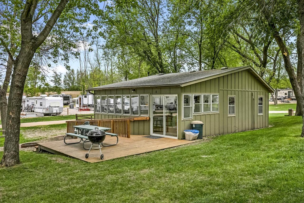 Swan Lake Resort & Campground Fergus Falls Buitenkant foto