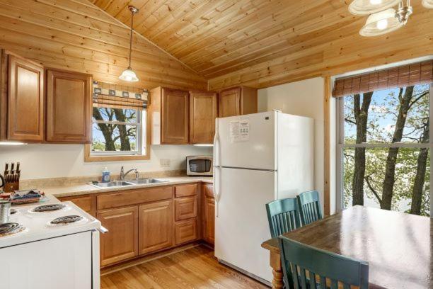 Swan Lake Resort & Campground Fergus Falls Buitenkant foto