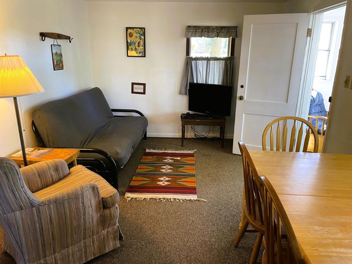 Swan Lake Resort & Campground Fergus Falls Buitenkant foto
