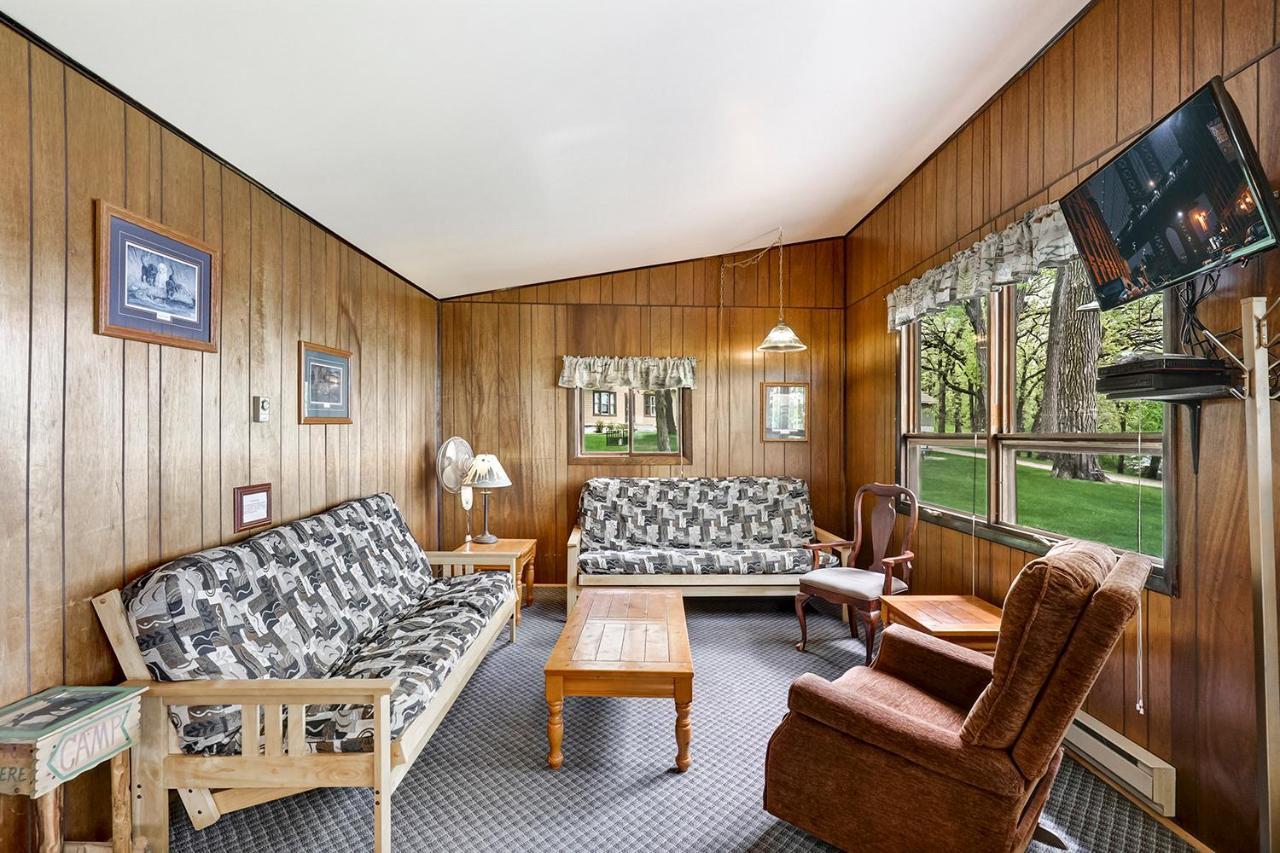 Swan Lake Resort & Campground Fergus Falls Buitenkant foto