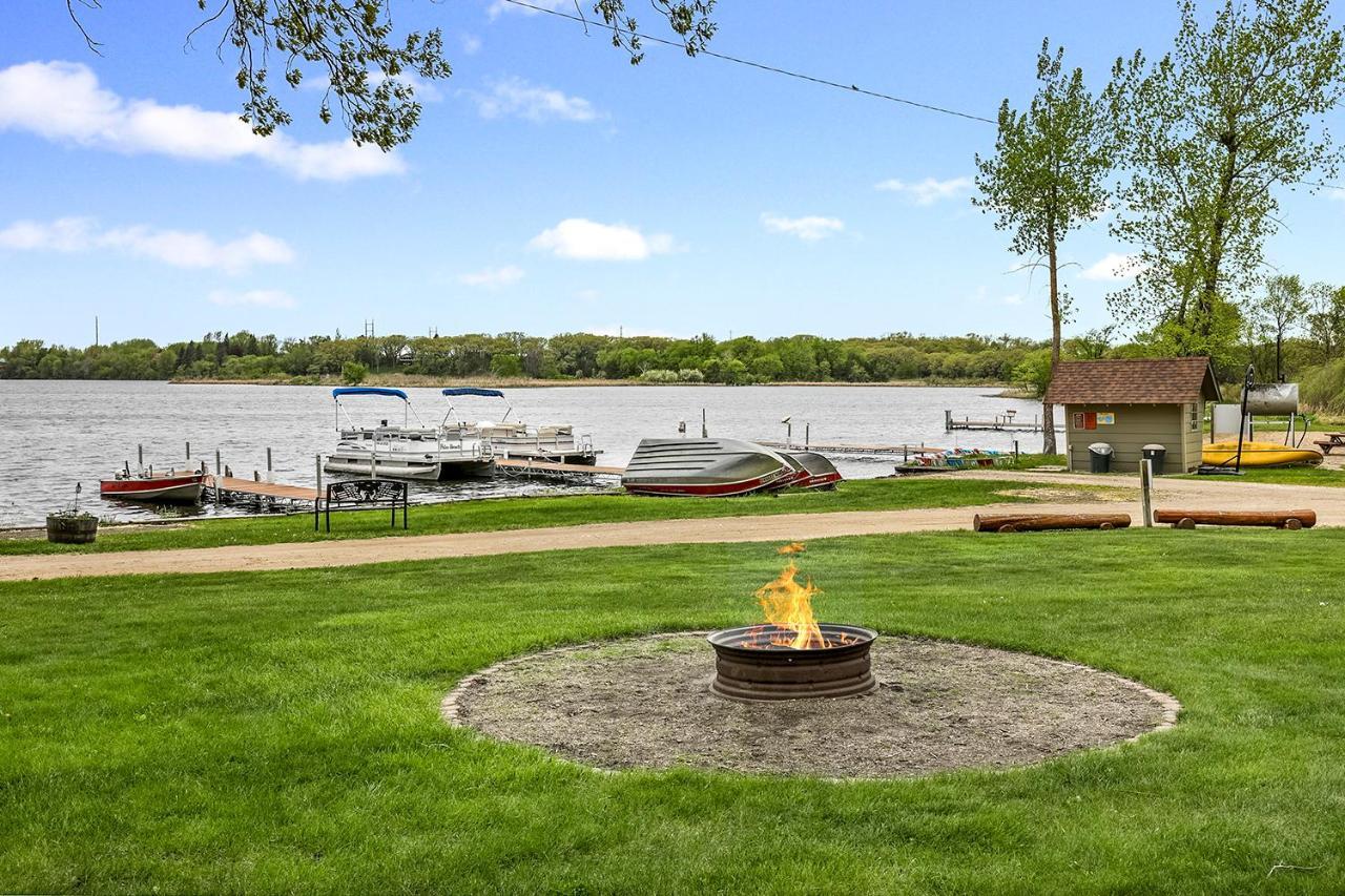 Swan Lake Resort & Campground Fergus Falls Buitenkant foto